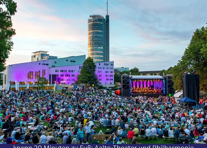 Lejlighed Modern Und Ruhig, Mit Garage & Ps4, Nahe Messe, Rue Und Uniklinik, Voll Ausgestattete Kueche, Bad Mit Dusche Und Badewanne Essen